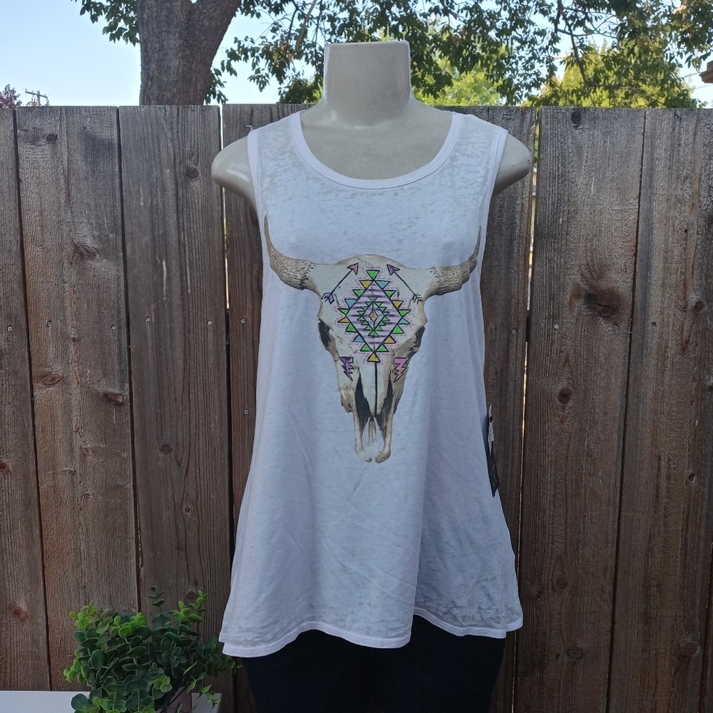 NWT Chaser Lord & Taylor Aztec Tank Top Size Medium